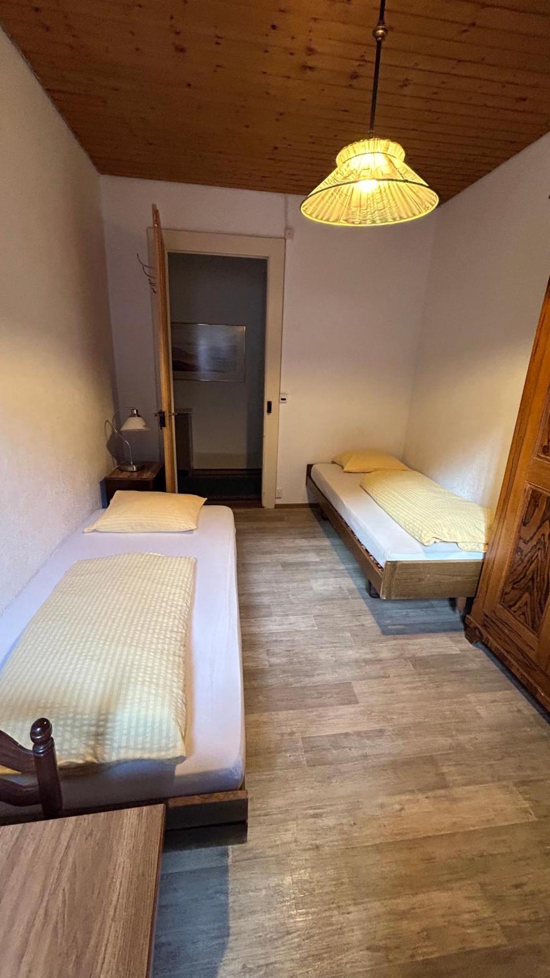 Maison D'Hotes De La Gare Montbovon Rom bilde